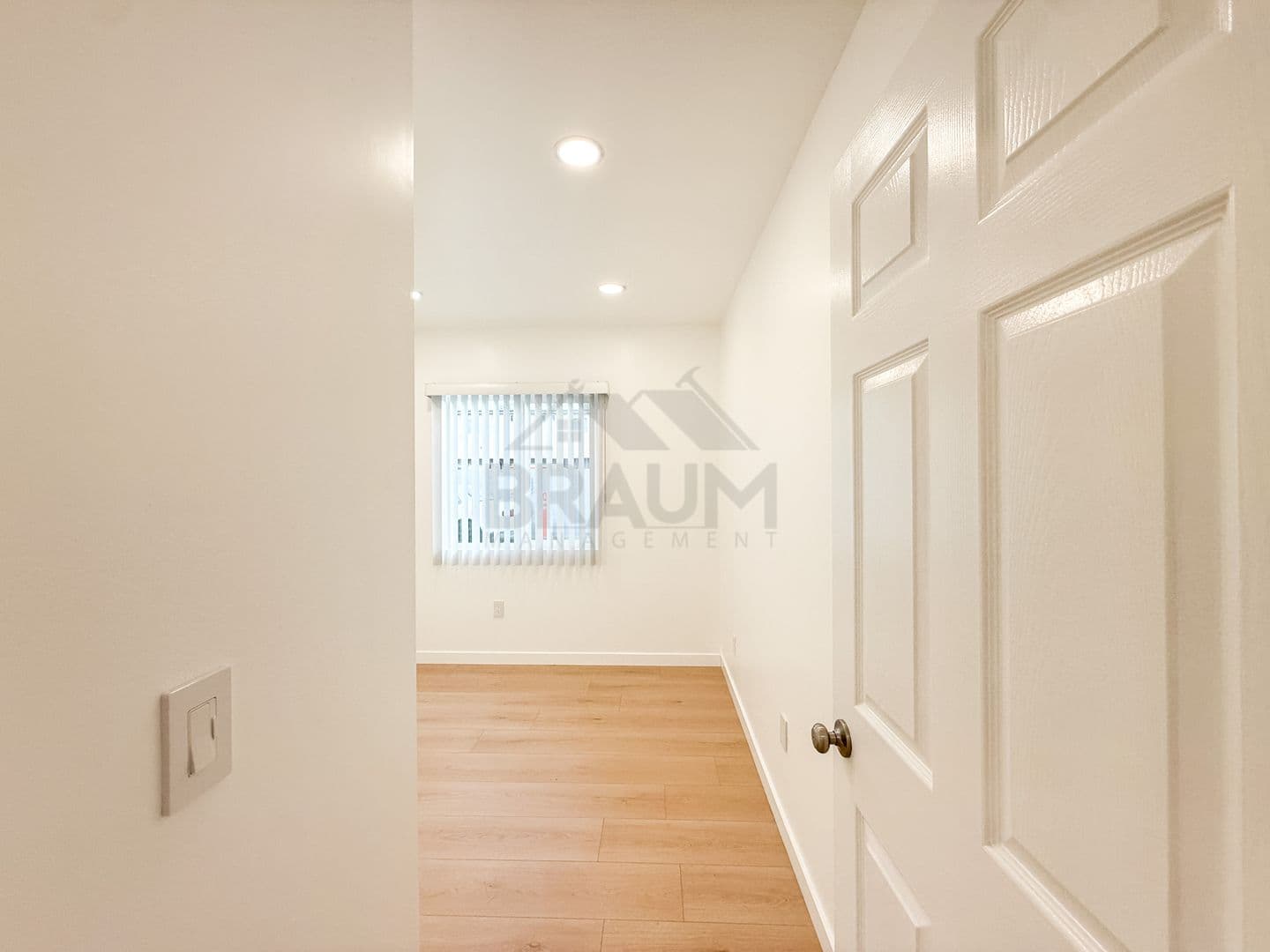 VAN NUYS Apartment: 15546 VANOWEN STREET