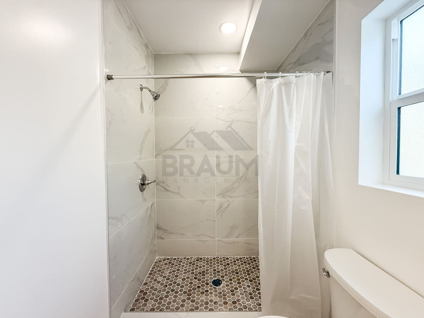 VAN NUYS Apartment: 15546 VANOWEN STREET
