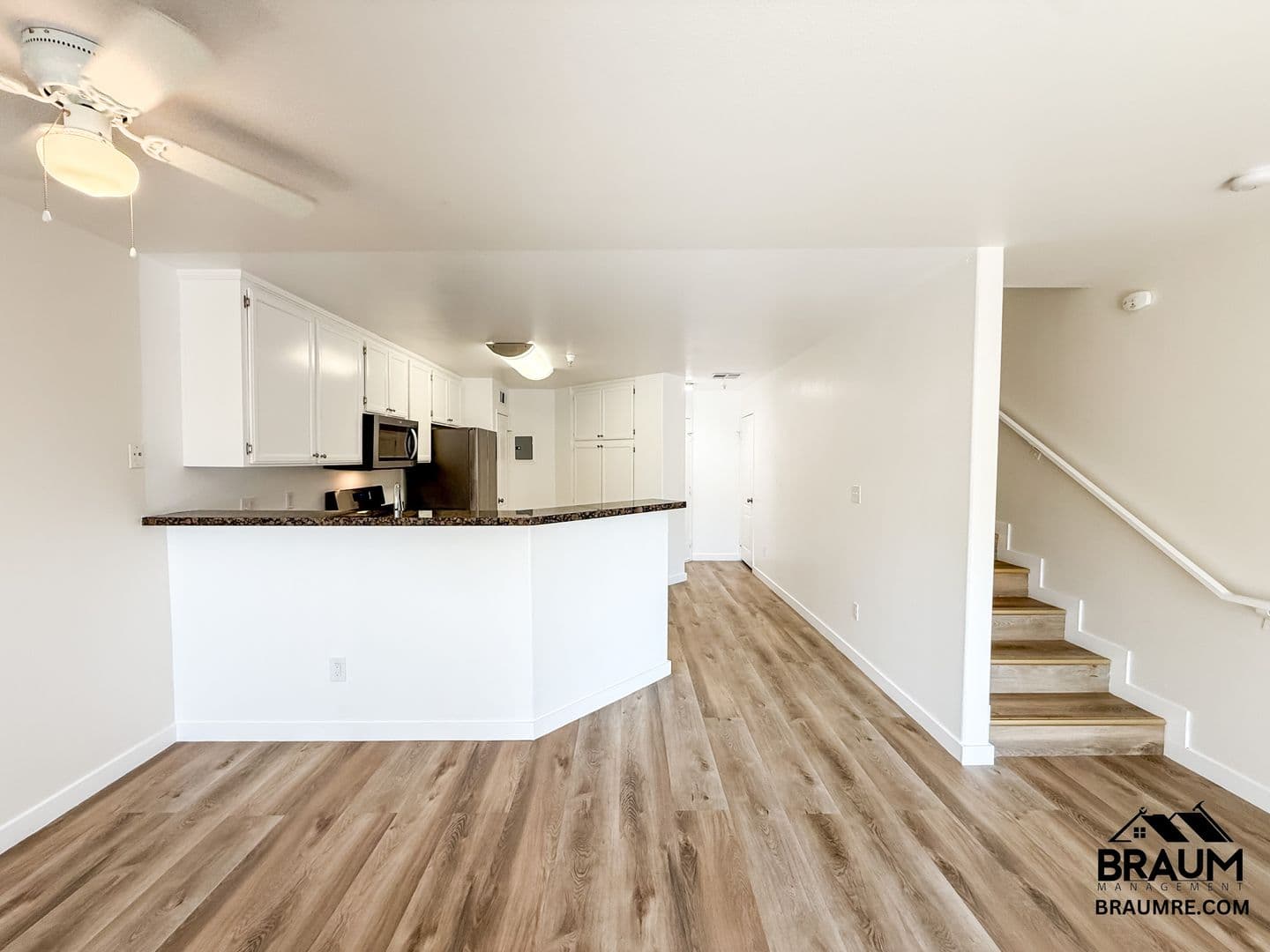 WINNETKA Apartment: 7323 WINNETKA AVENUE