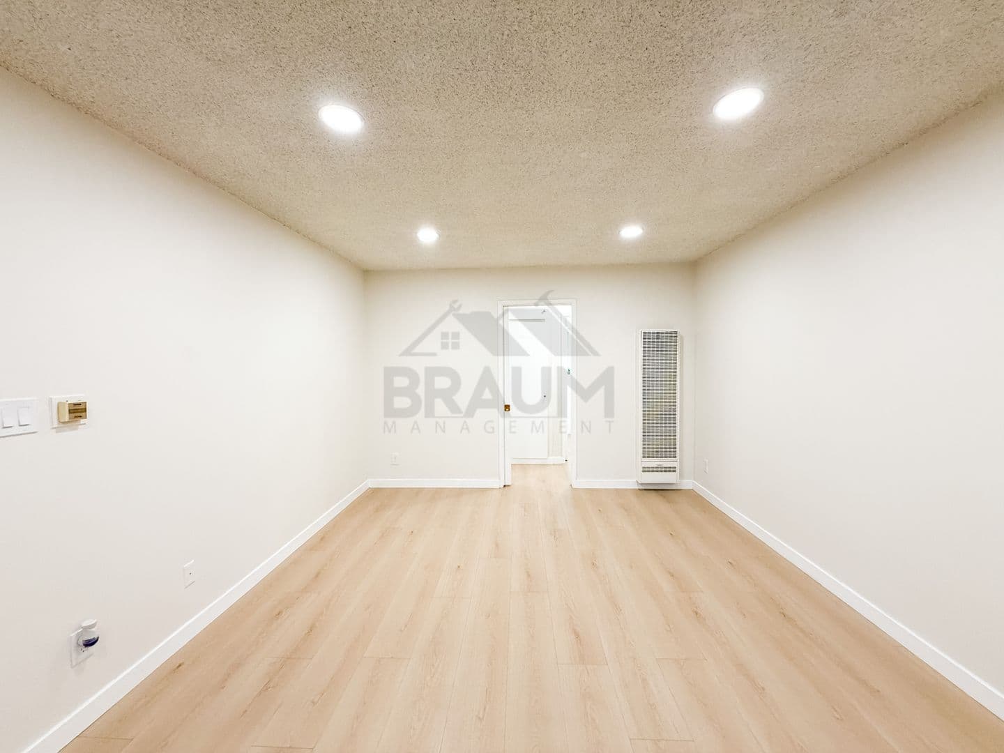 NORTHRIDGE Apartment: 18350 NAPA STREET