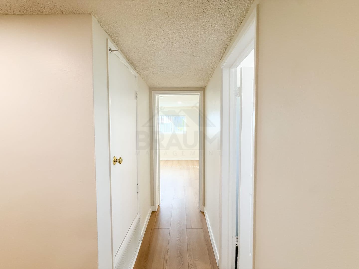 NORTH HOLLYWOOD Apartment: 6039 WHITSETT AVE.