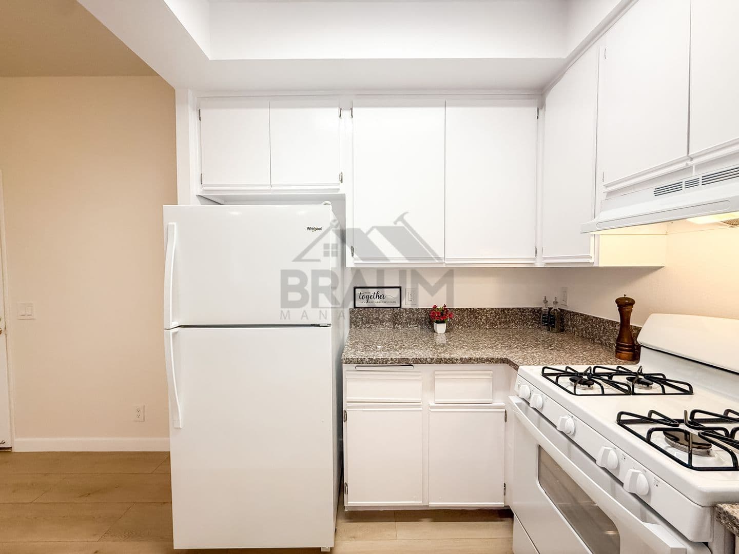 NORTH HOLLYWOOD Apartment: 11459 COLLINS ST