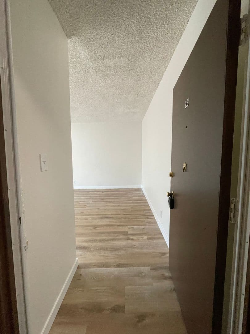 SHERMAN OAKS Apartment: 5433 SEPULVEDA BLVD.