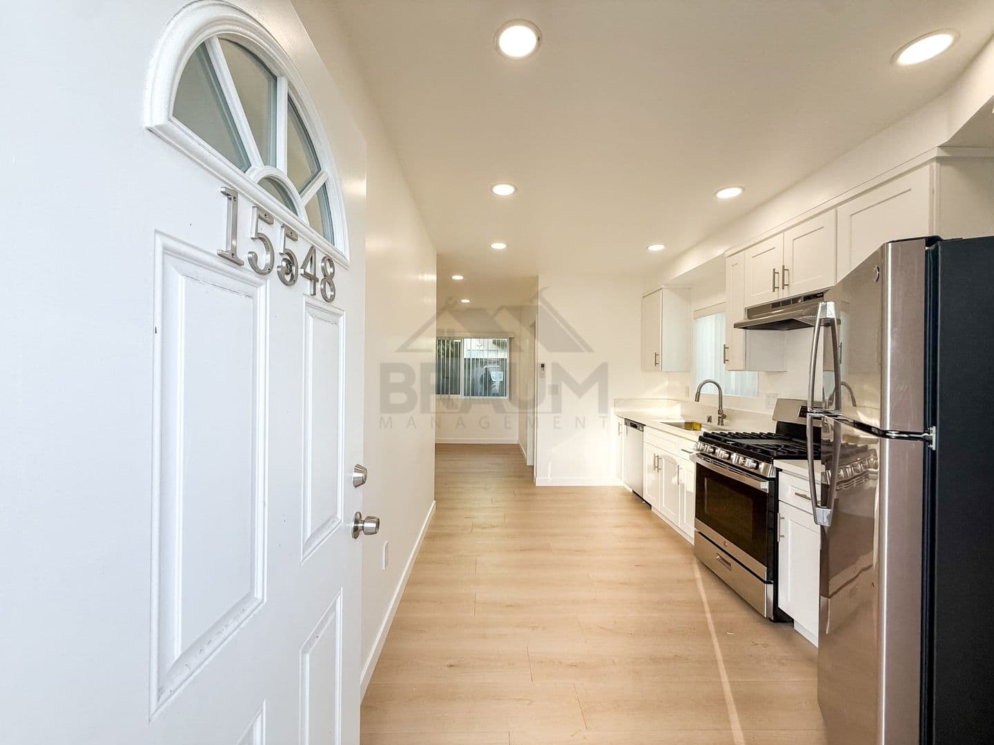 VAN NUYS Apartment: 15546 VANOWEN STREET