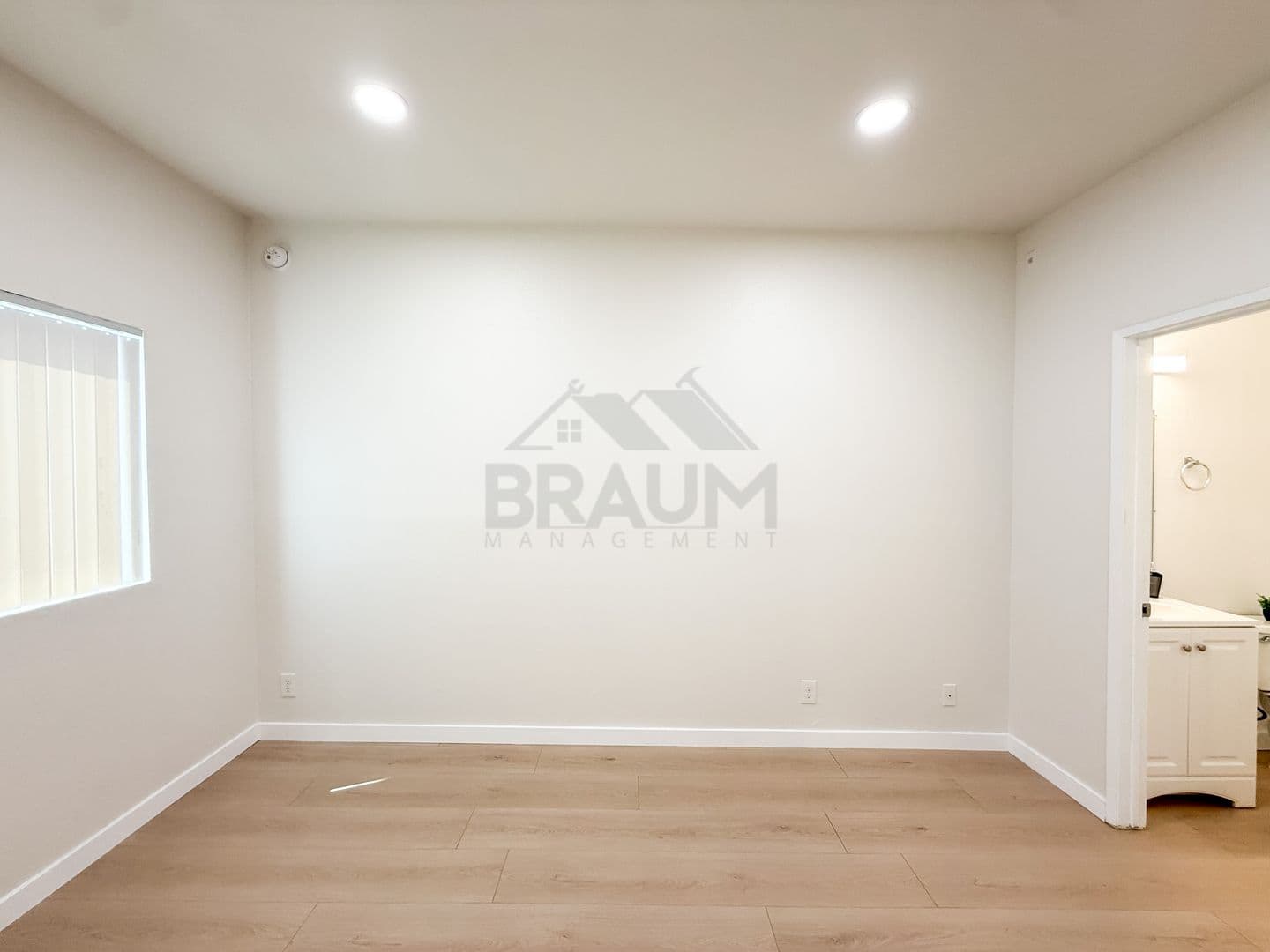 NORTH HOLLYWOOD Apartment: 11459 COLLINS ST