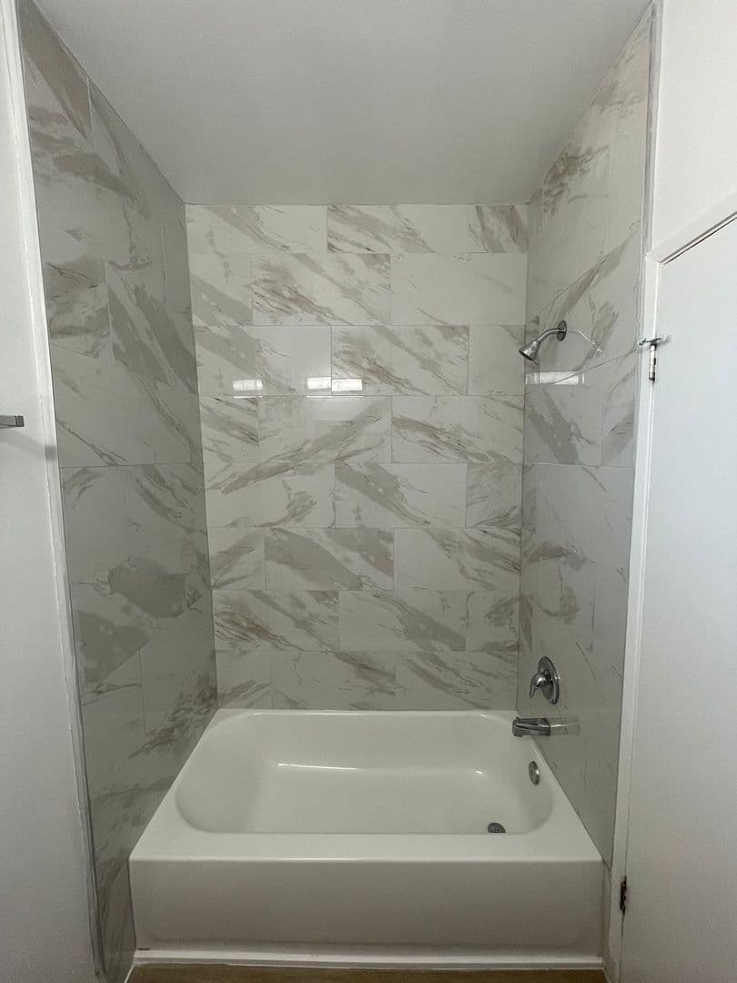 SHERMAN OAKS Apartment: 5433 SEPULVEDA BLVD.