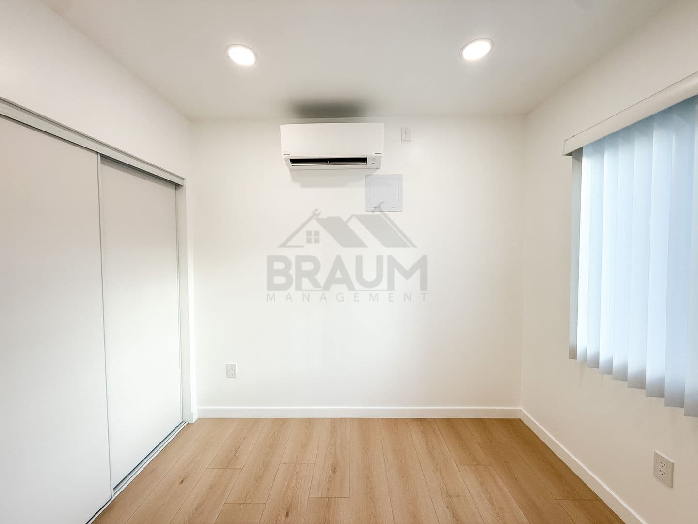 VAN NUYS Apartment: 15546 VANOWEN STREET