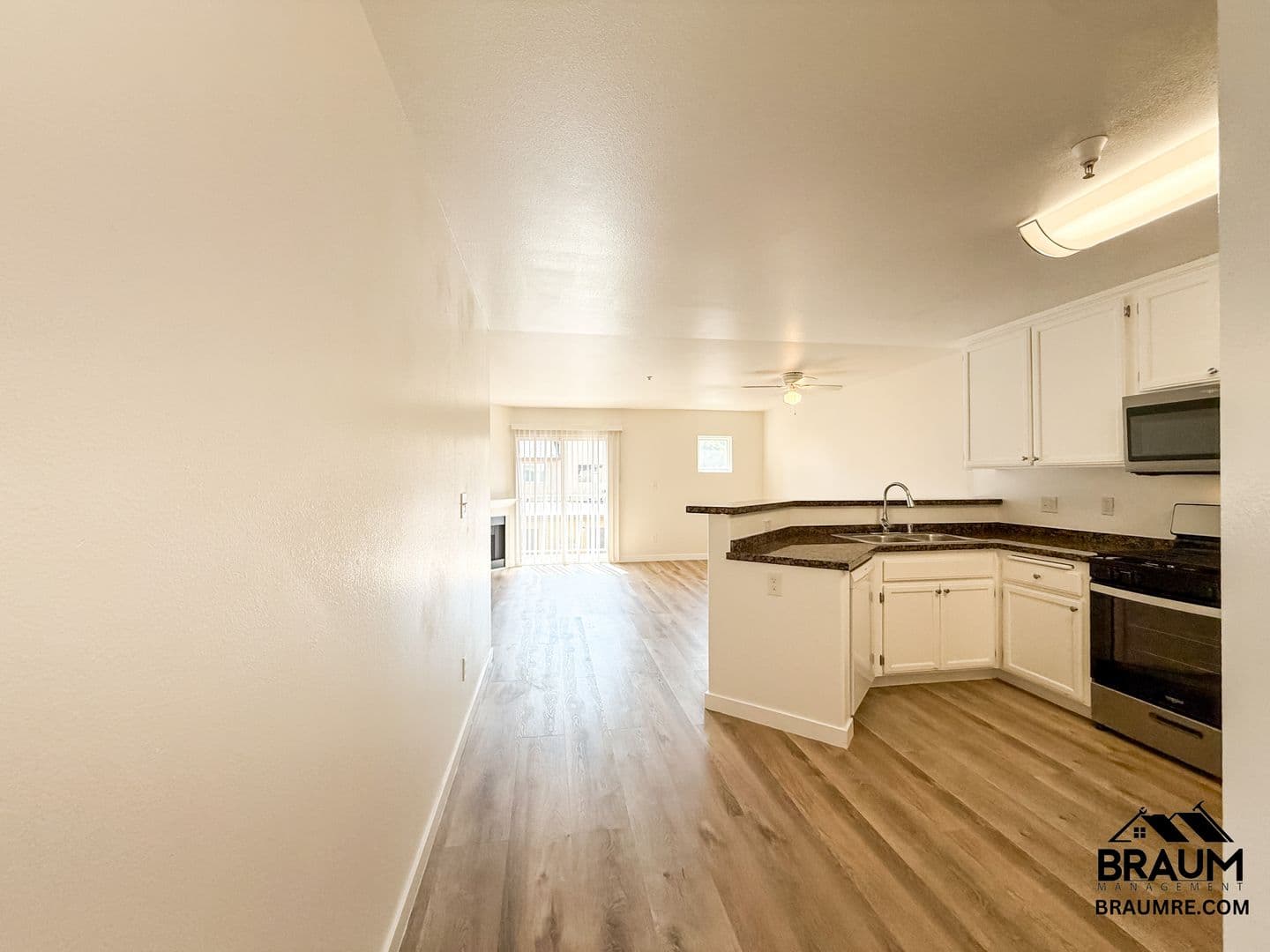 WINNETKA Apartment: 7323 WINNETKA AVENUE