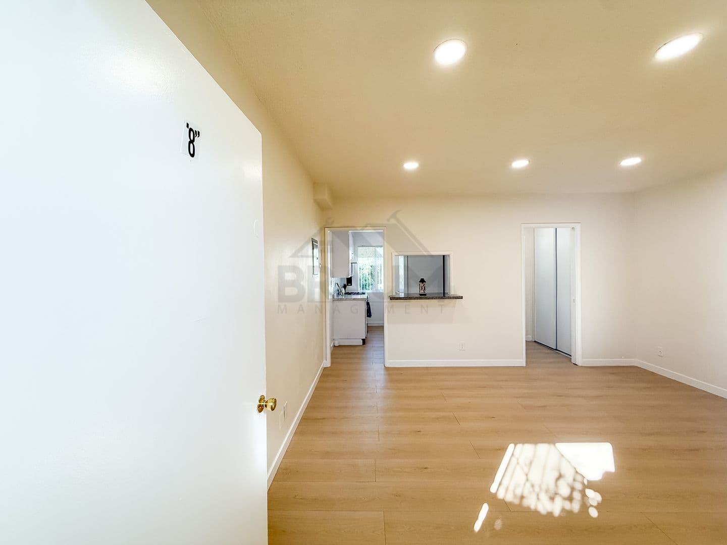 VAN NUYS Apartment: 15546 VANOWEN STREET