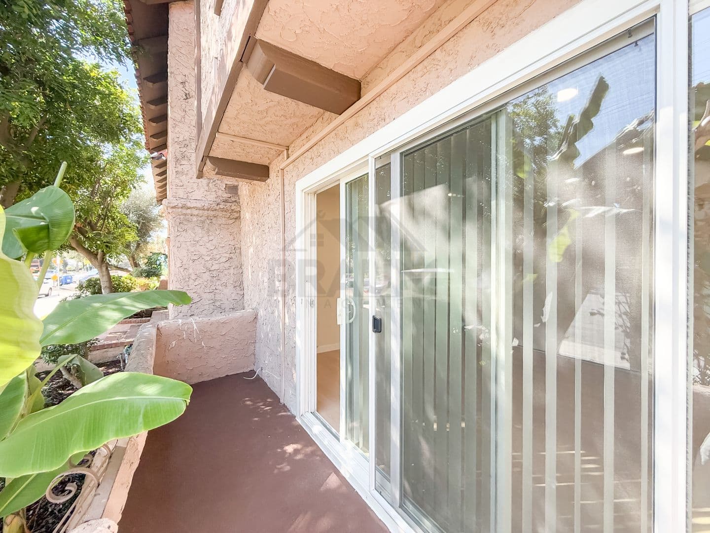 SHERMAN OAKS Apartment: 5461 KESTER AVE