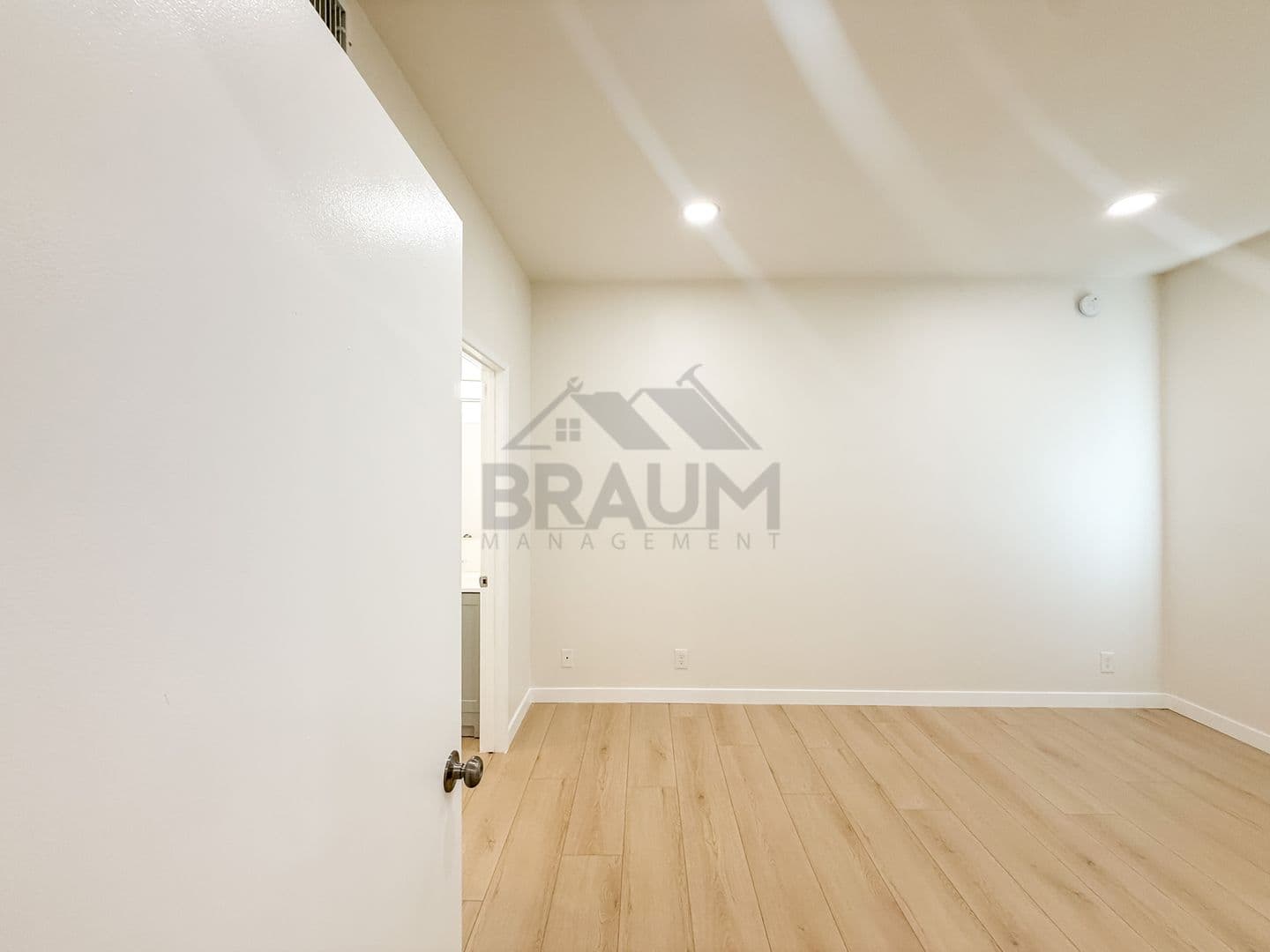 NORTH HOLLYWOOD Apartment: 11459 COLLINS ST