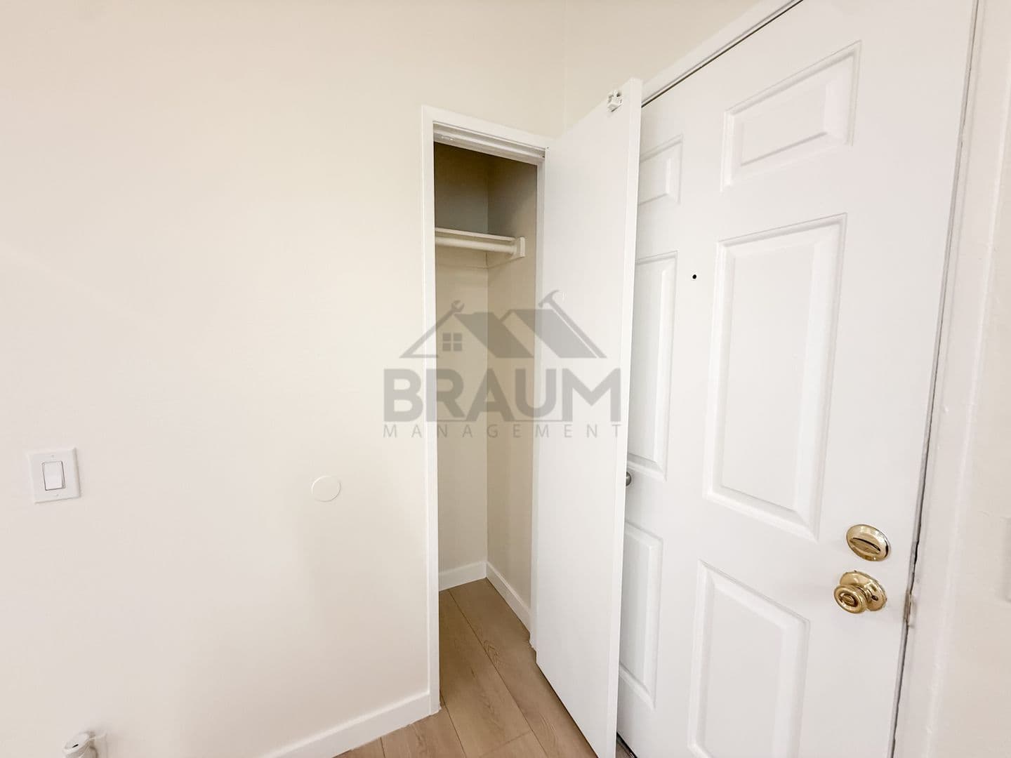 NORTH HOLLYWOOD Apartment: 11459 COLLINS ST