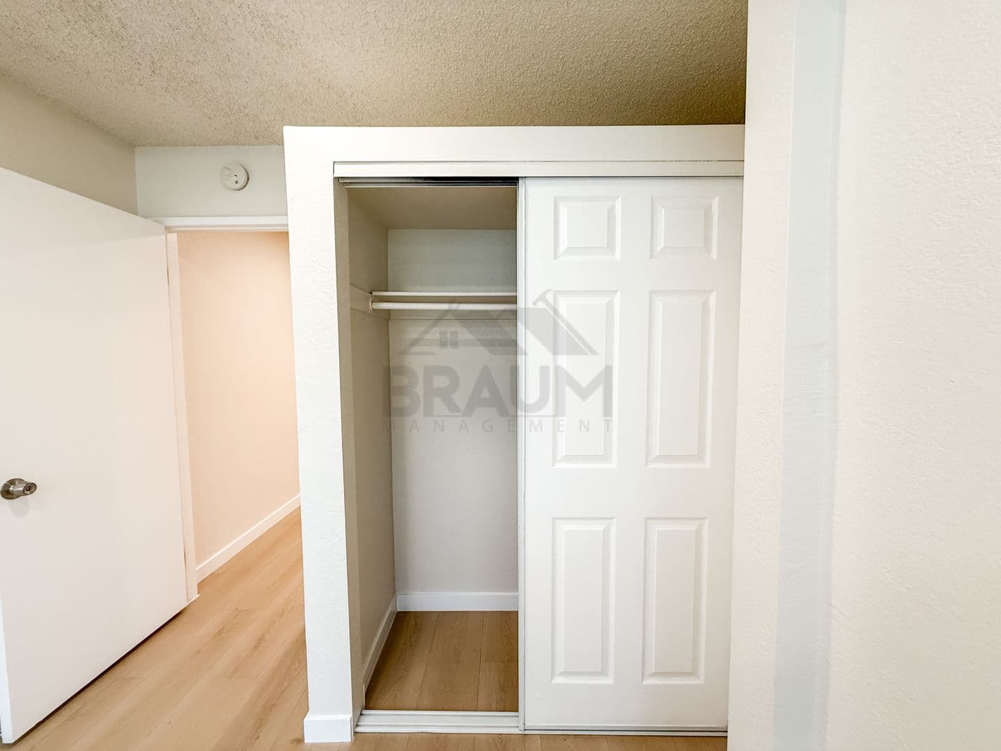 SHERMAN OAKS Apartment: 4638 TILDEN AVE