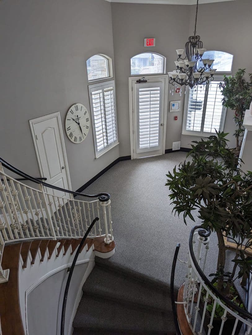 WINNETKA Apartment: 7323 WINNETKA AVENUE