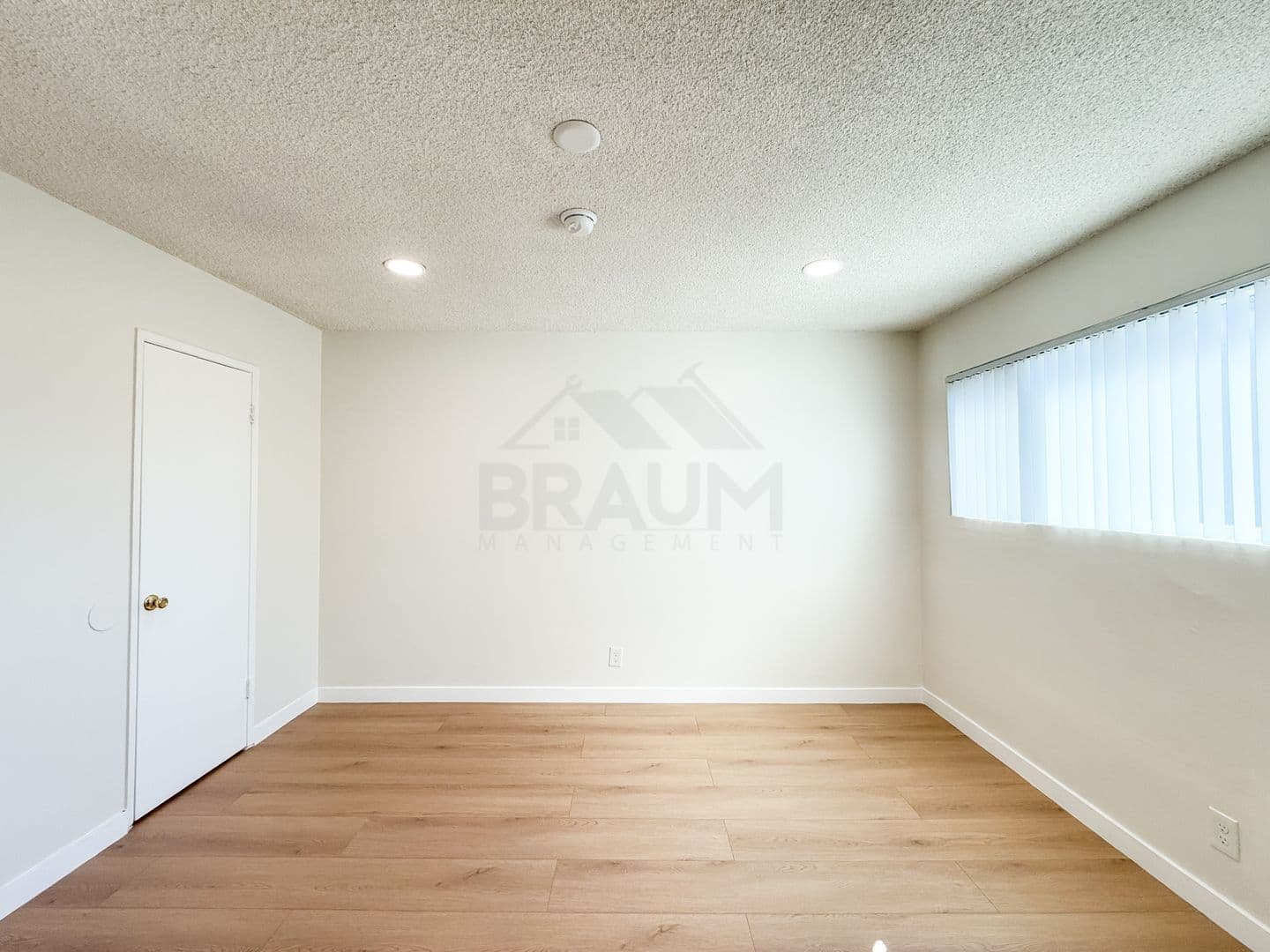 NORTH HOLLYWOOD Apartment: 6039 WHITSETT AVE.