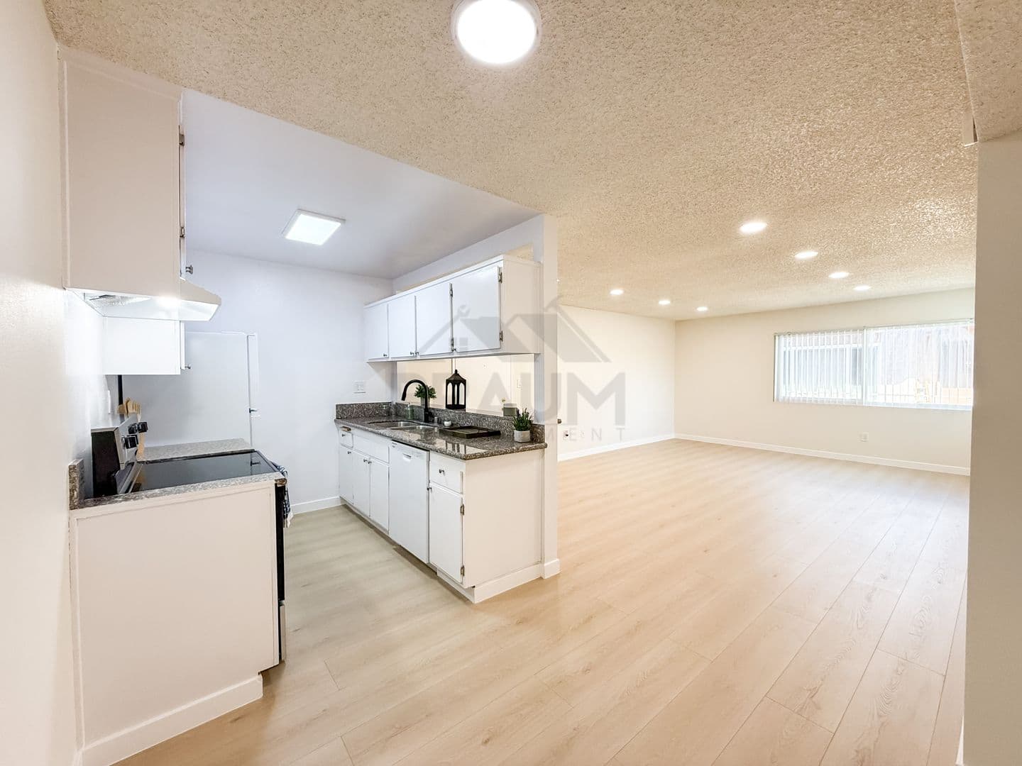SHERMAN OAKS Apartment: 5461 KESTER AVE