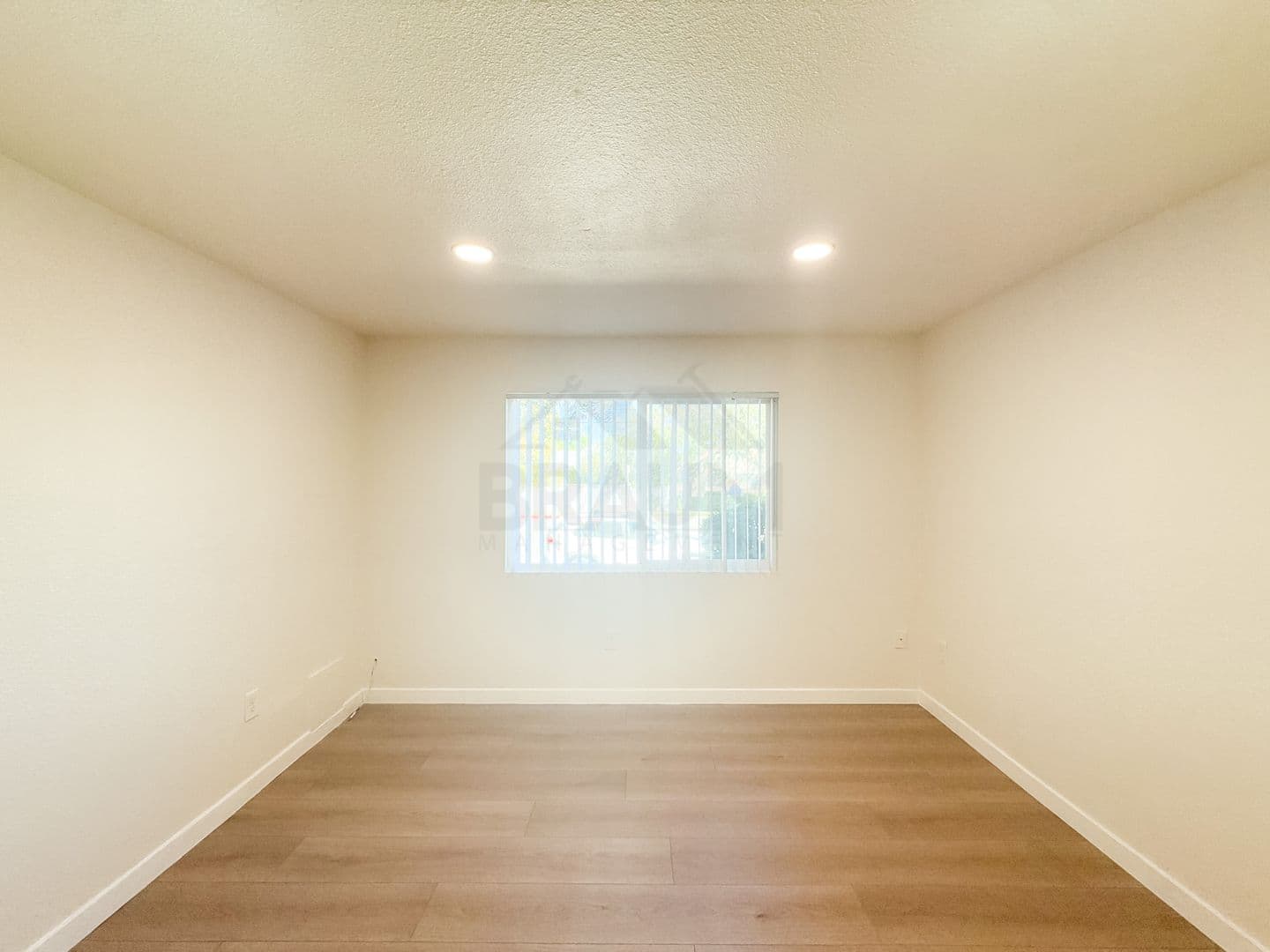 SHERMAN OAKS Apartment: 5461 KESTER AVE