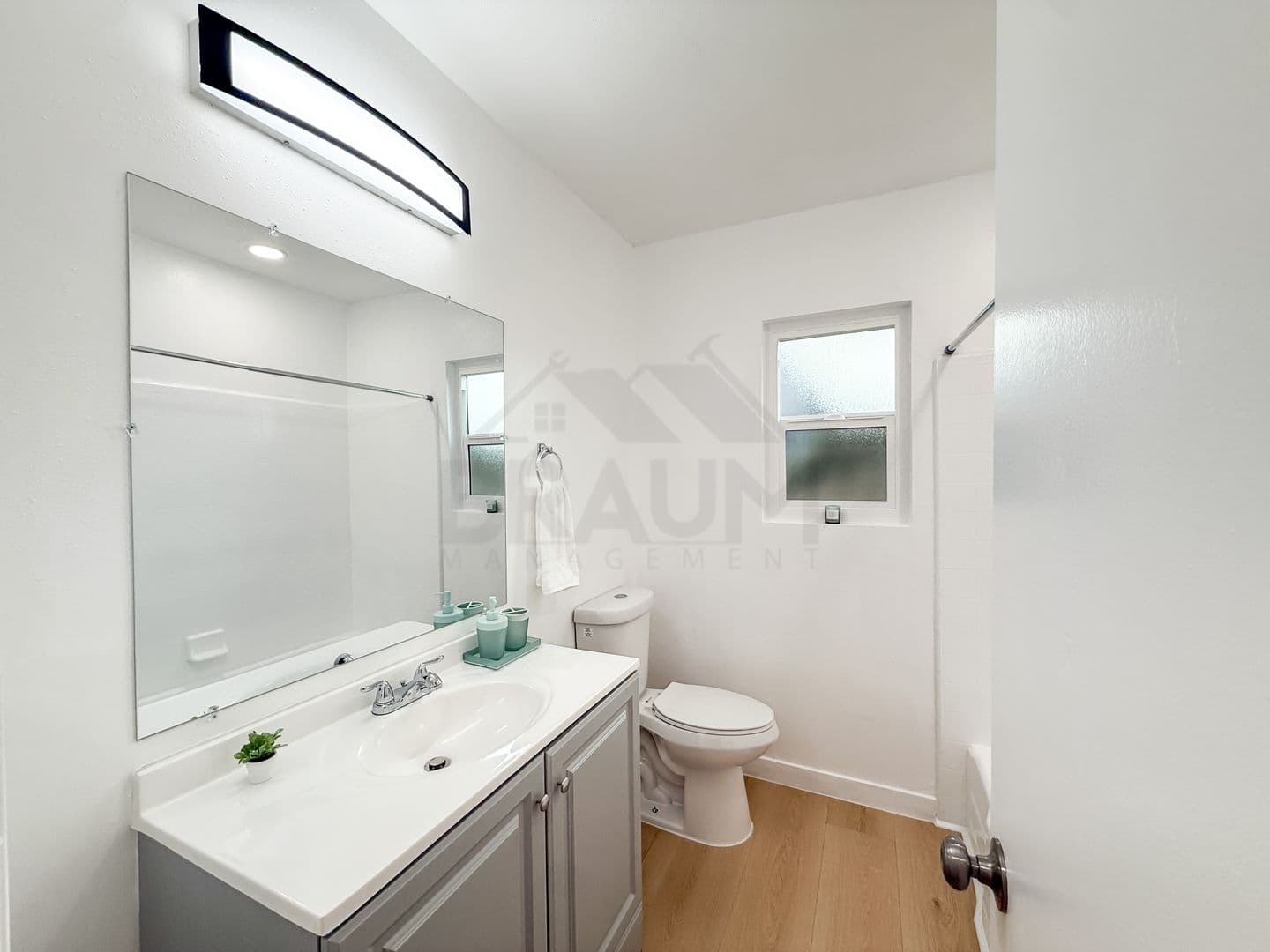 NORTHRIDGE Apartment: 18350 NAPA STREET