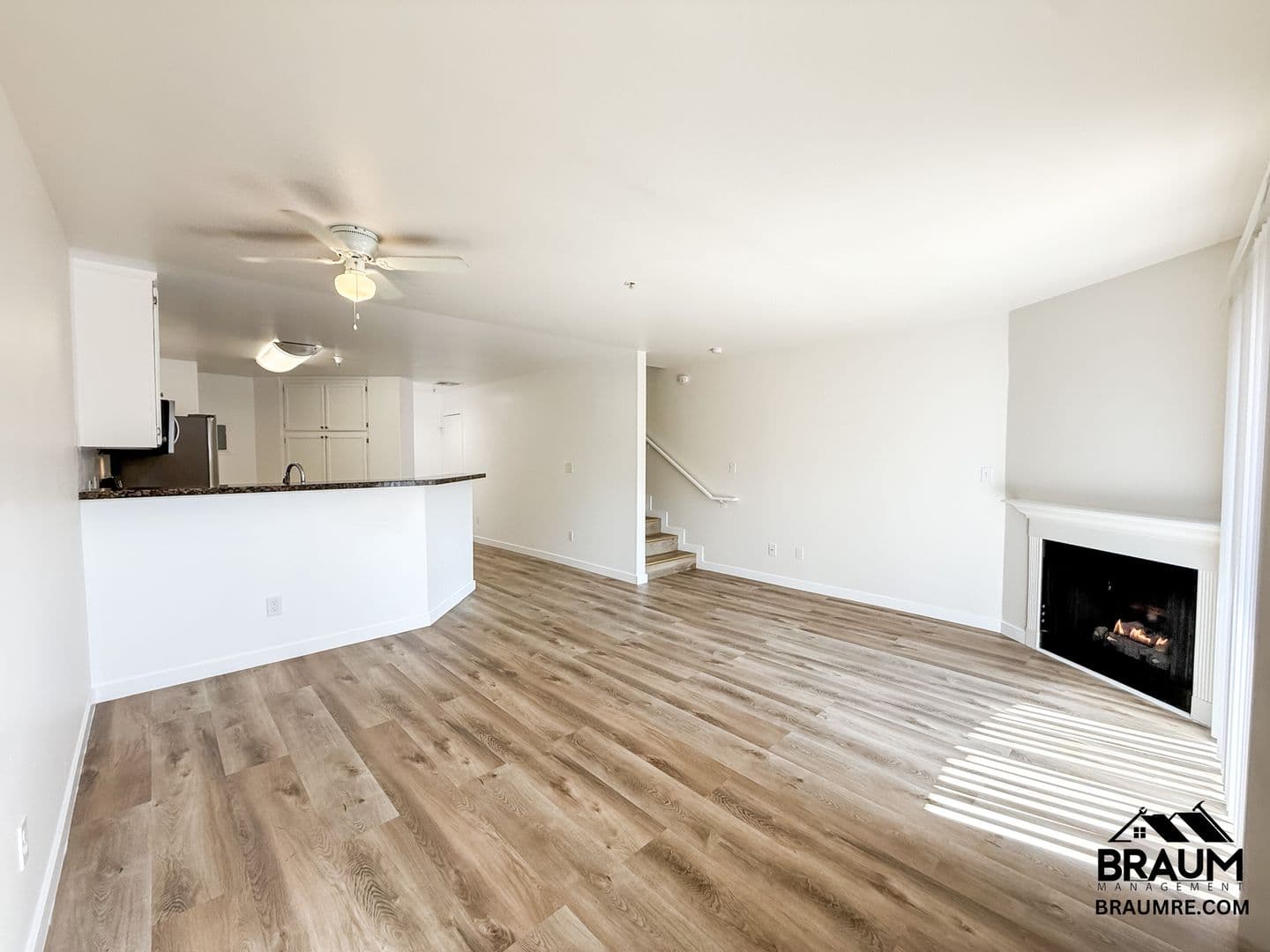 WINNETKA Apartment: 7323 WINNETKA AVENUE