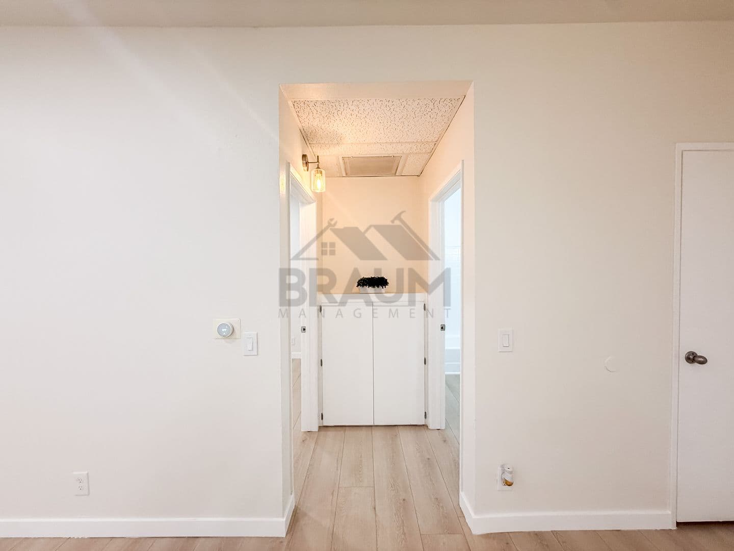 NORTH HOLLYWOOD Apartment: 11459 COLLINS ST