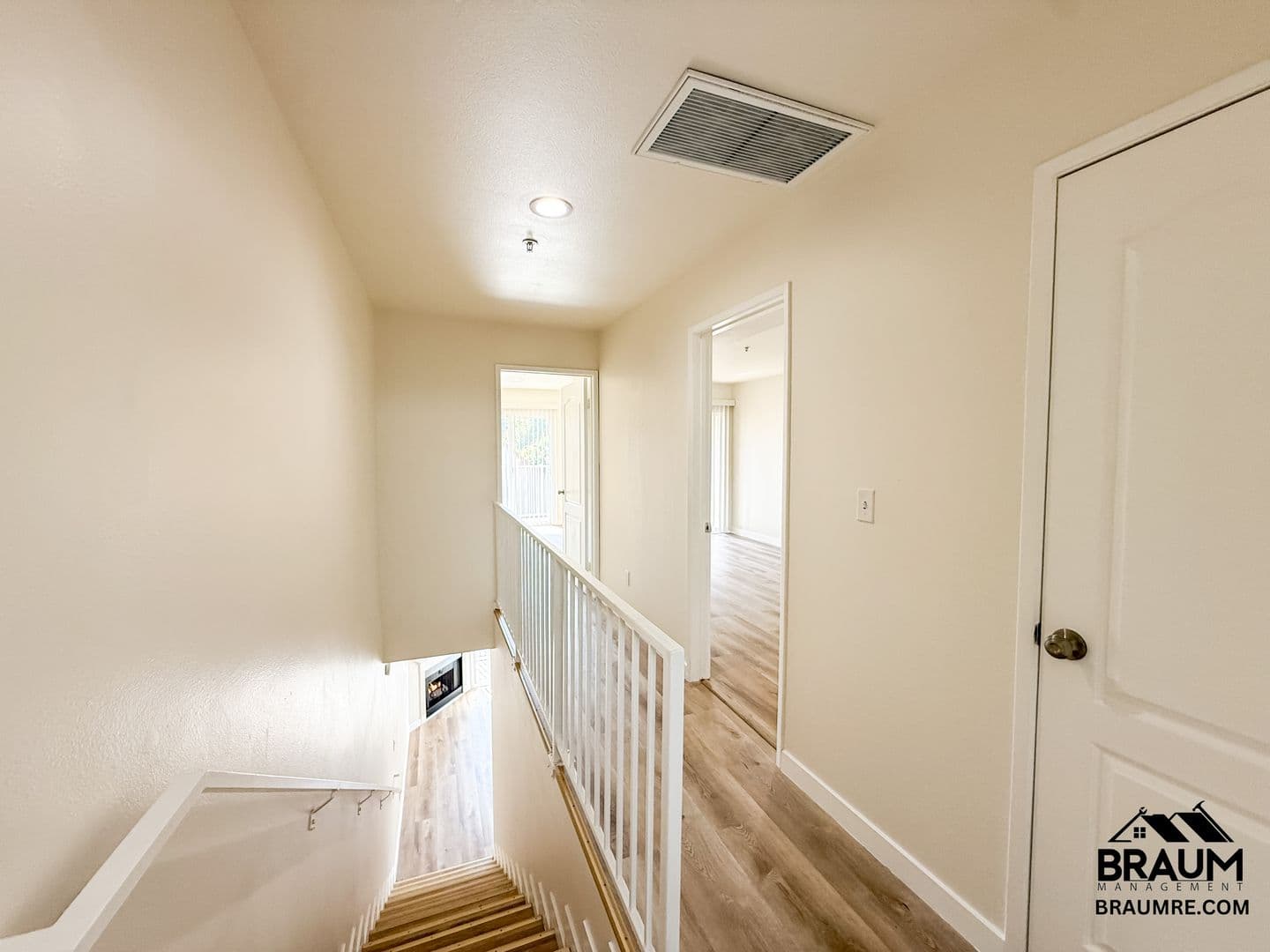 WINNETKA Apartment: 7323 WINNETKA AVENUE