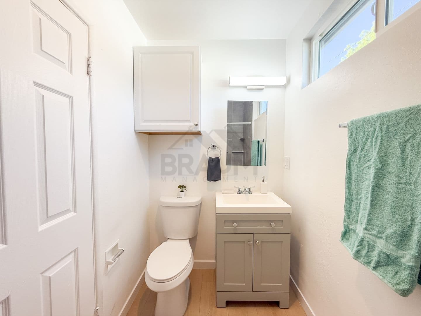 VAN NUYS Apartment: 15546 VANOWEN STREET