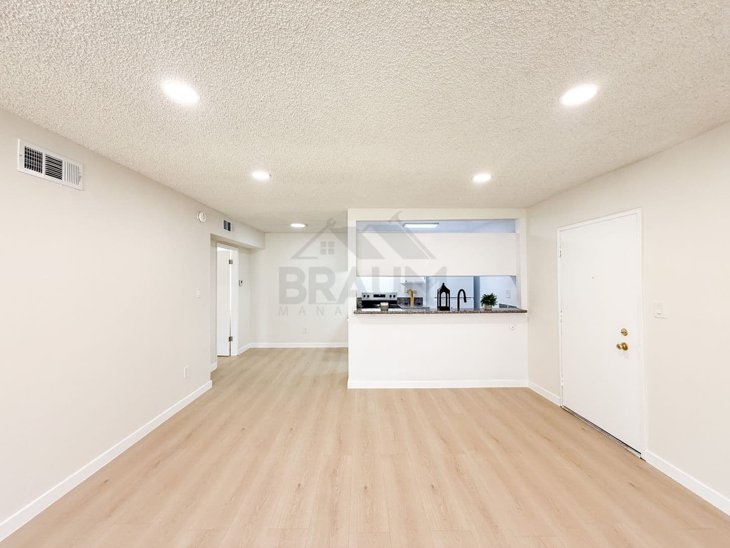 SHERMAN OAKS Apartment: 5461 KESTER AVE