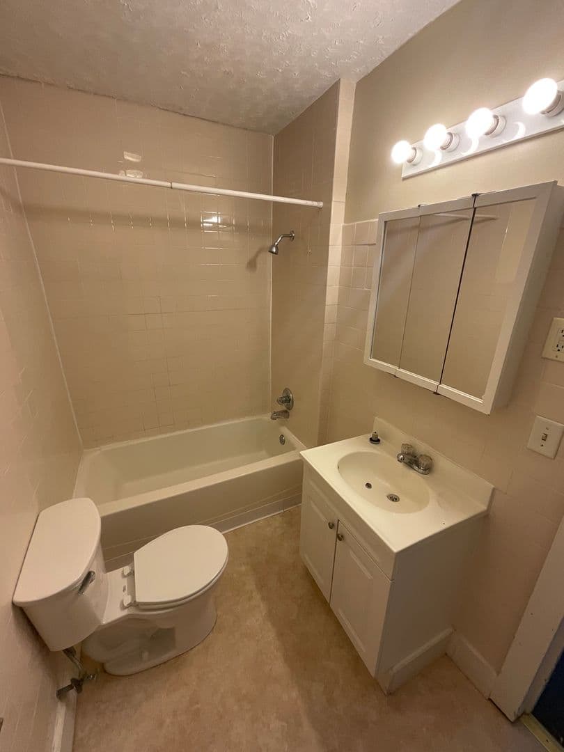 Bloomington House: 315 E. 16th St