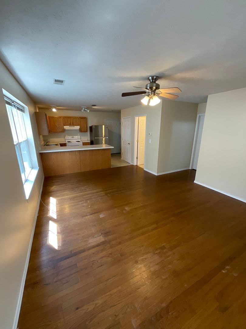 Bloomington House: 316 E. 10th ST