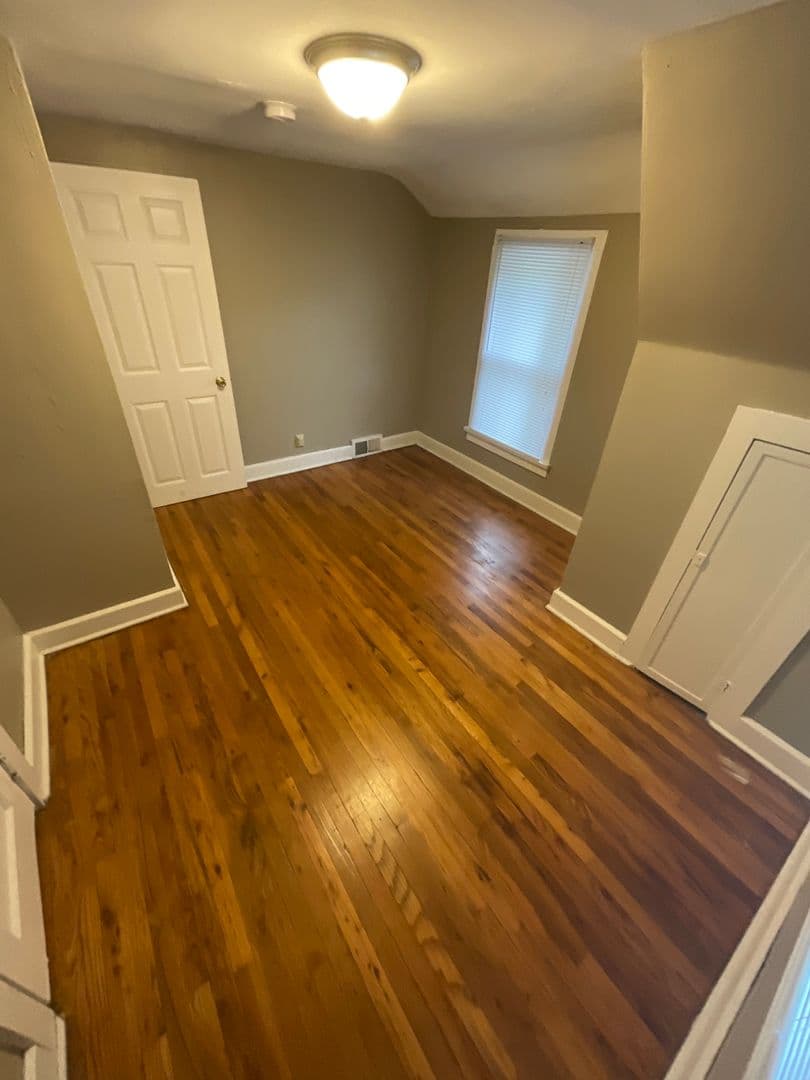 Bloomington House: 612 N. Dunn St