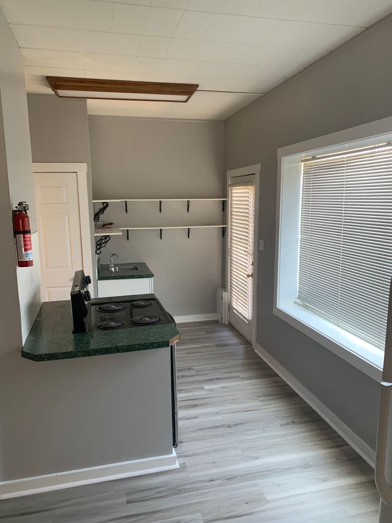 Bloomington Apartment: 211 S. Lincoln St