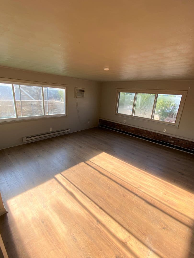 Bloomington Apartment: 217 S. Lincoln St PH