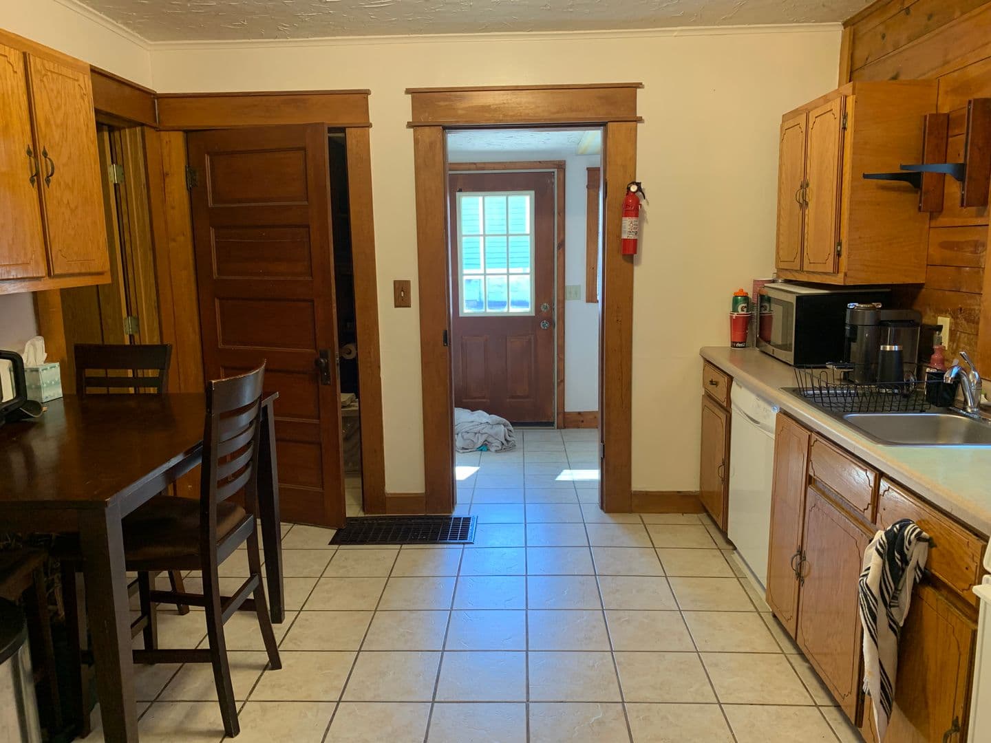 Bloomington House: 302 E 17th St