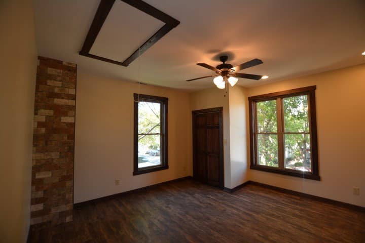 Bloomington Apartment: 416 E. 4th St