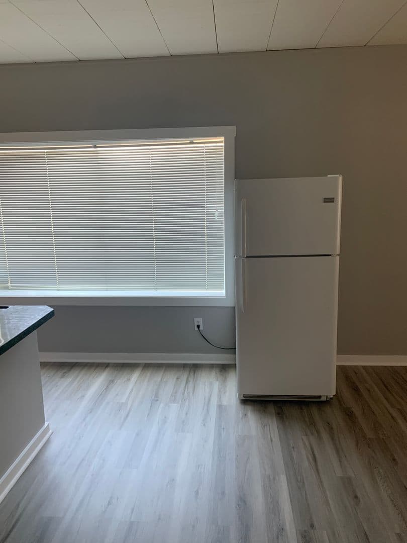 Bloomington Apartment: 211 S. Lincoln St