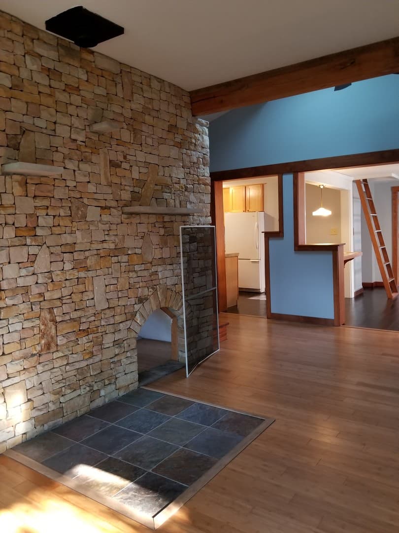 Bloomington House: 310 E. 16th St