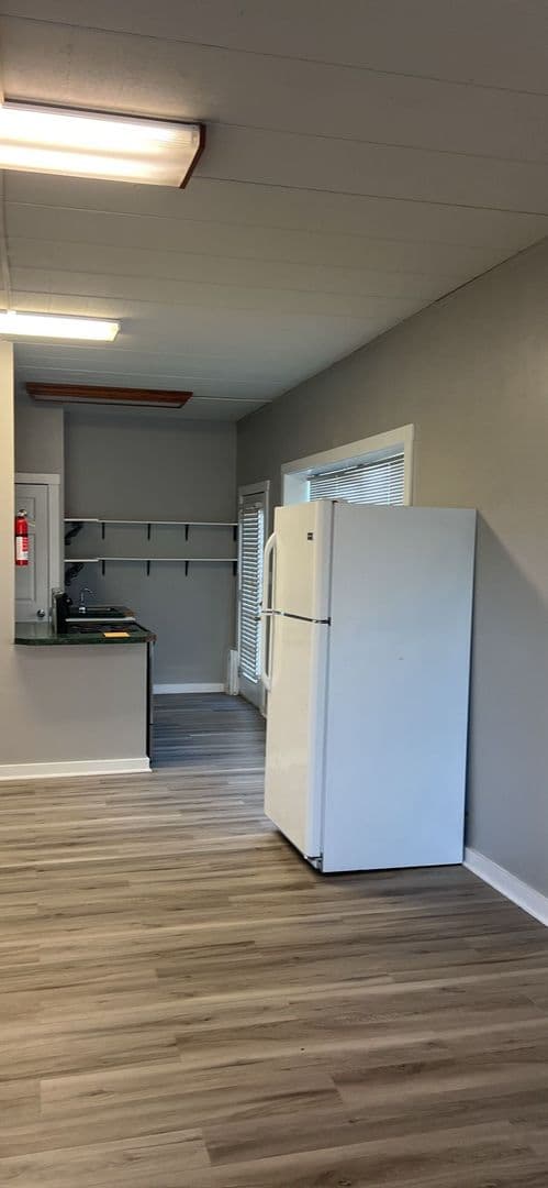 Bloomington Apartment: 211 S. Lincoln St