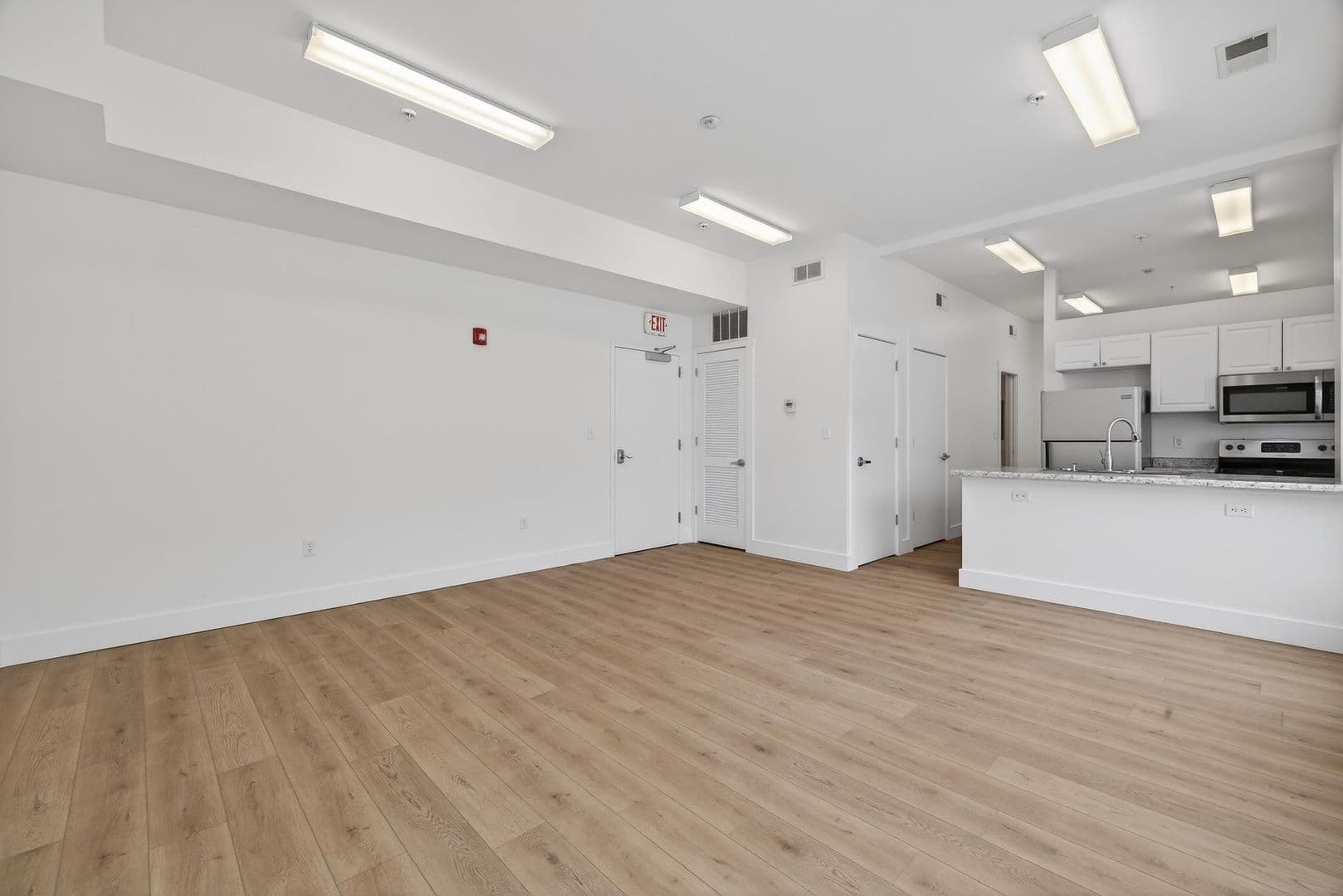 Bloomington Apartment: 116 E. 3rd St