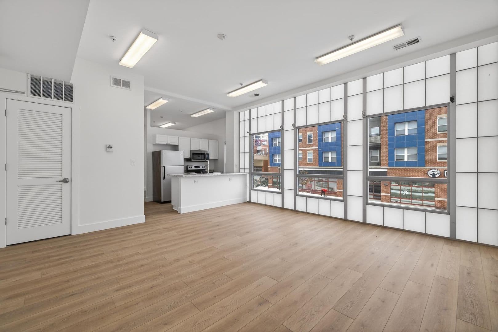 Bloomington Apartment: 116 E. 3rd St