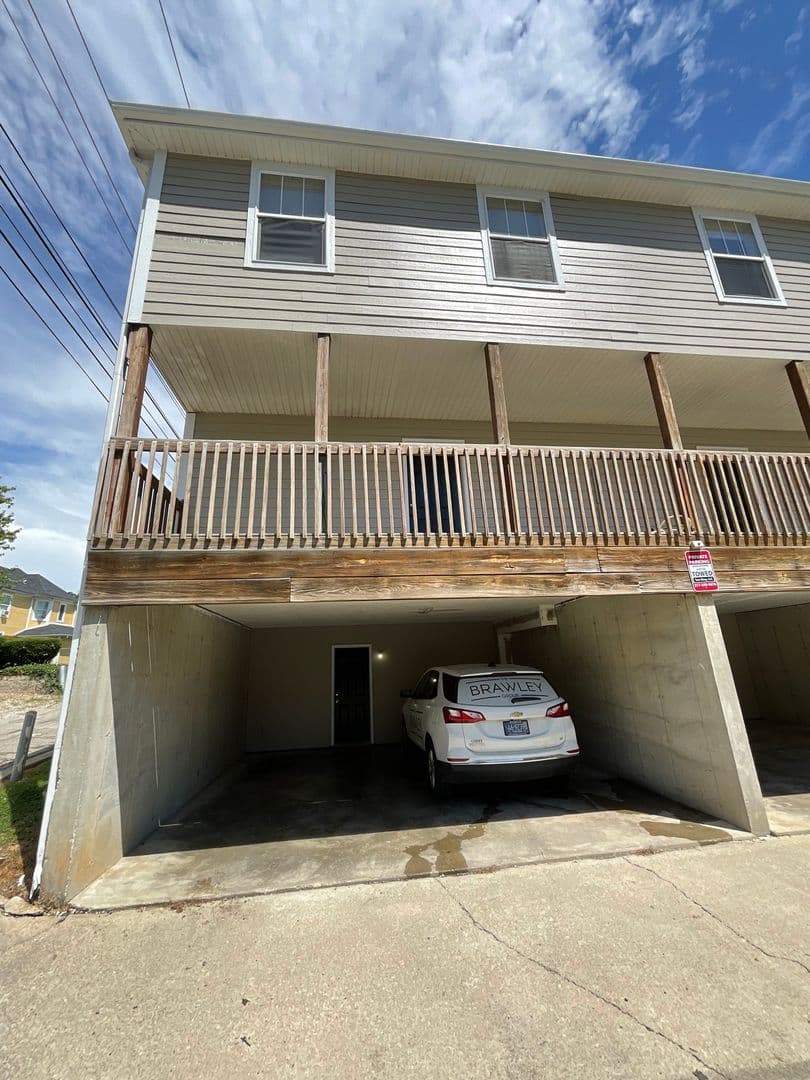 Bloomington House: 314 E. 10th St