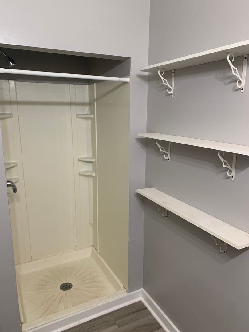 Bloomington Apartment: 211 S. Lincoln St