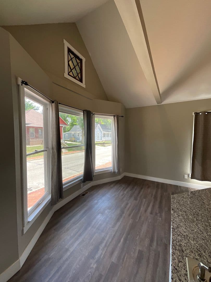 Bloomington Apartment: 317 N. Dunn St