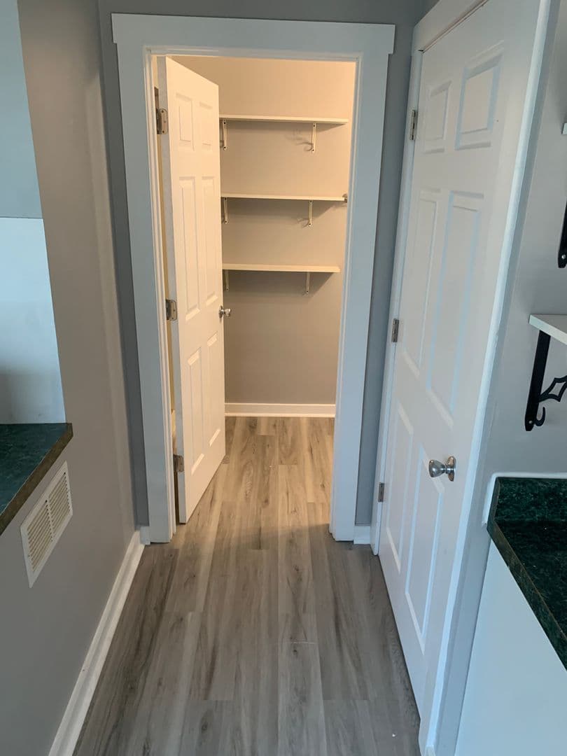 Bloomington Apartment: 211 S. Lincoln St