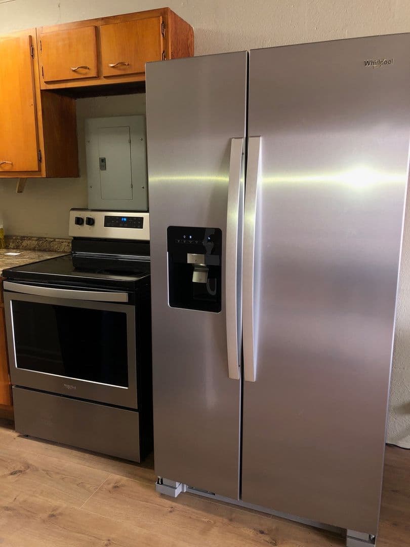 Bloomington Apartment: 217 S. Lincoln St