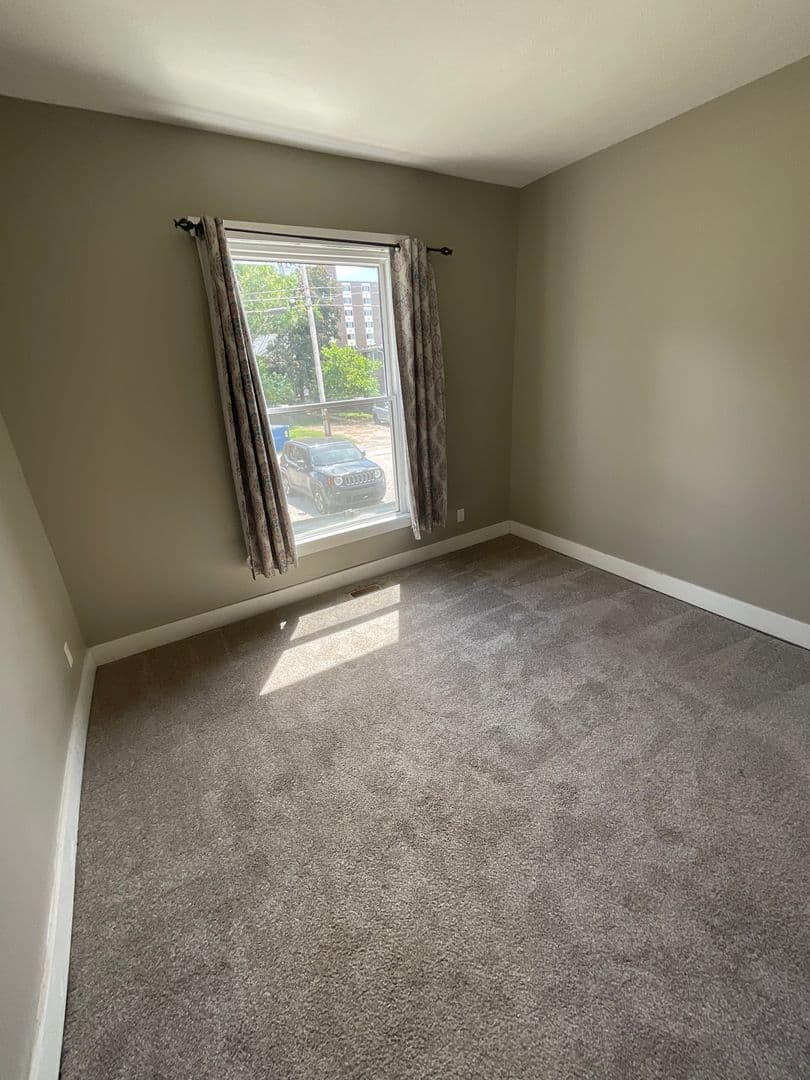 Bloomington Apartment: 317 N. Dunn St