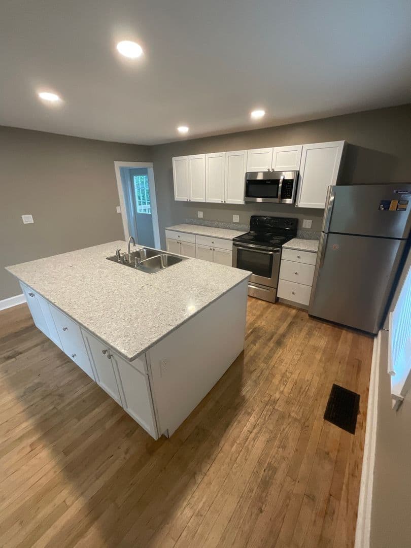 Bloomington House: 612 N. Dunn St