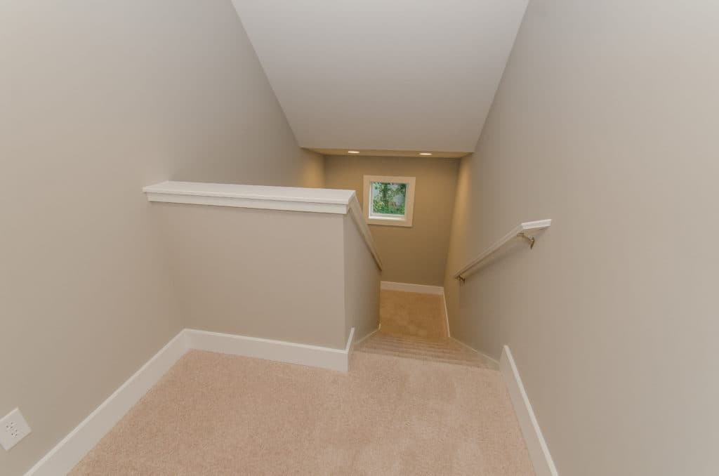 Bloomington Apartment: 414 E. 4th St