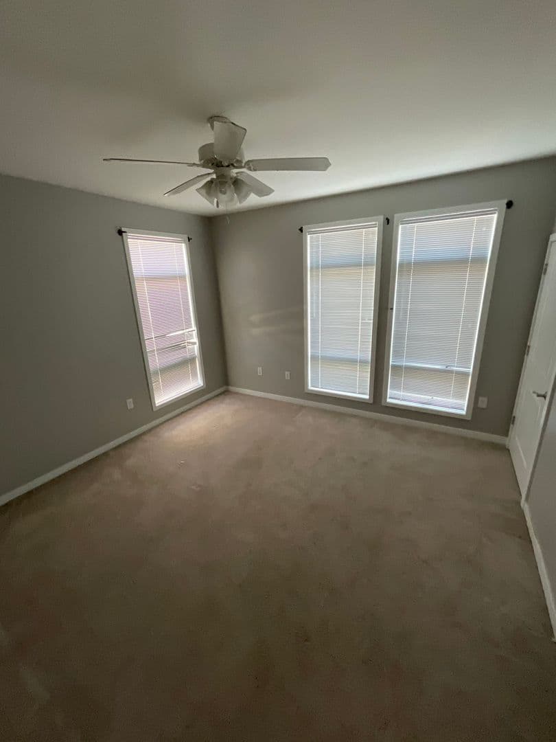 Bloomington Apartment: 422 E. 6th St