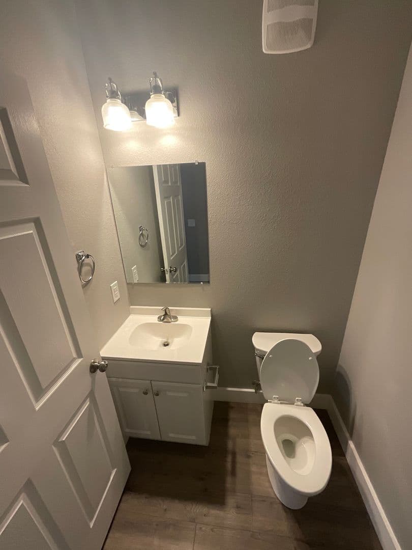 Bloomington Apartment: 705 N. Lincoln St