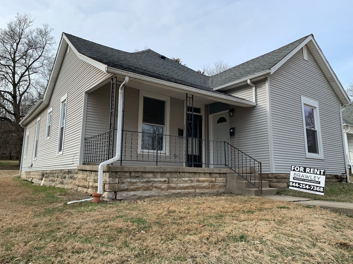 Bloomington Apartment: 705 N. Lincoln St